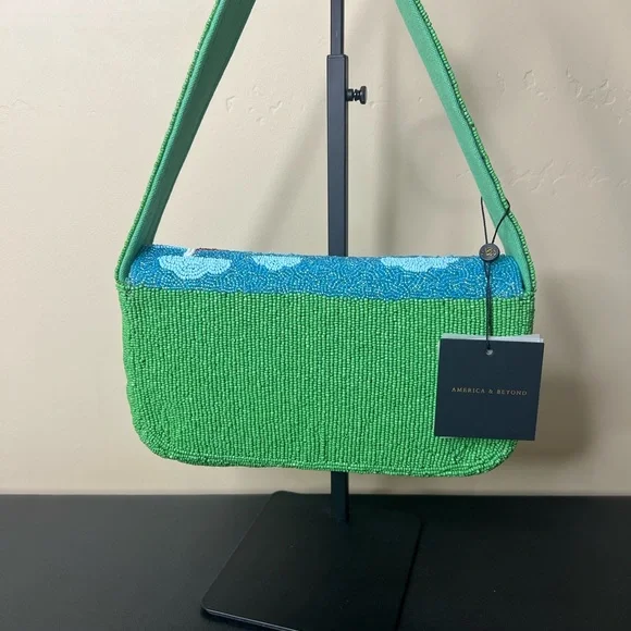American & Beyond | Golf Enthusiasts Themed Beaded Shoulder Bag ⛳️☀️ - Picture 6 of 12
